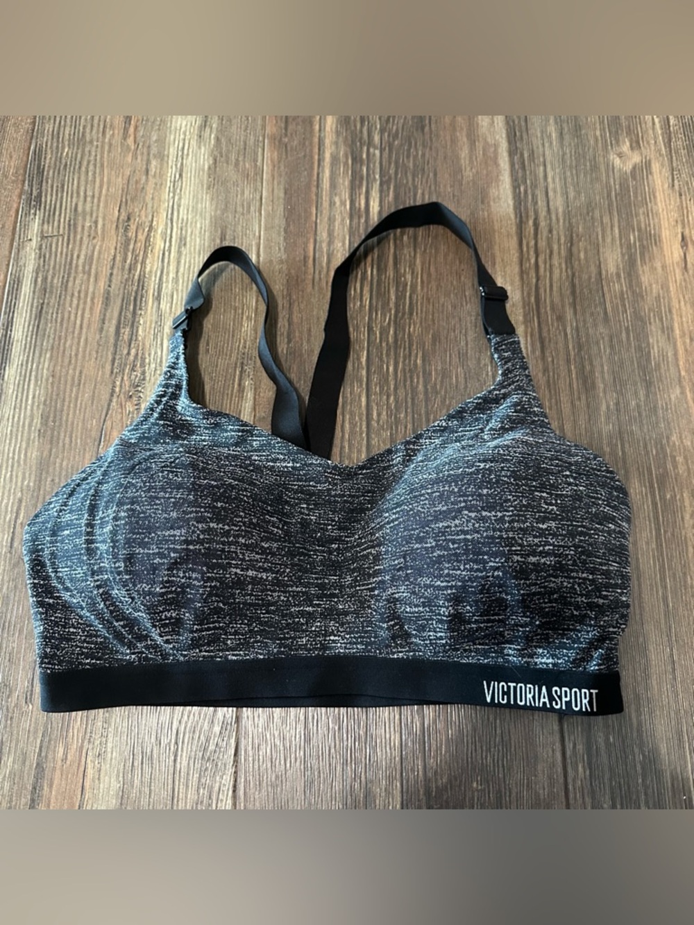 Victoria Sport black & gray athletic sports bra women’s 36D racerback